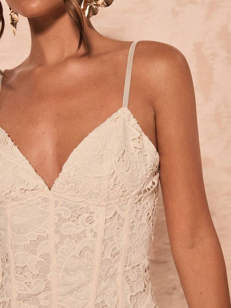 Women's Apricot Lace Suspender Mini Dress With Split Bubble Skirt Elegant Summer Outfit Vacation Party Wedding Guest Graduation Style
